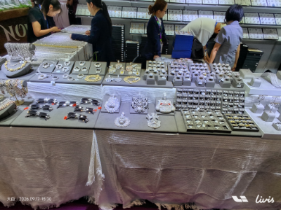 Команда Kunyu Jewelry Design відвідала ярмарок модних прикрас SEASONS у Гонконгу